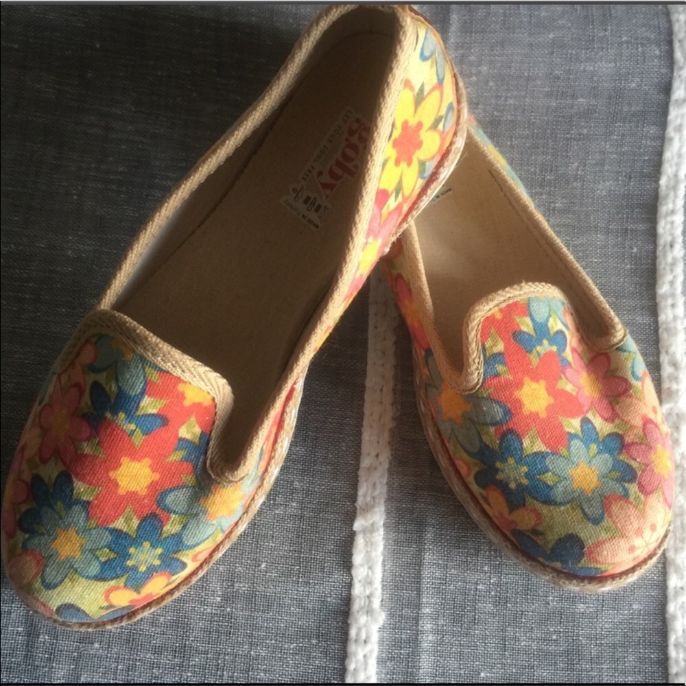 Goby Ladies Canvas Floral Espadrilles NWOB🔥SALE🔥